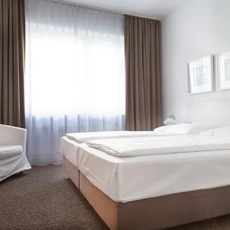 Guestified Ayuna 3* Dusseldorf