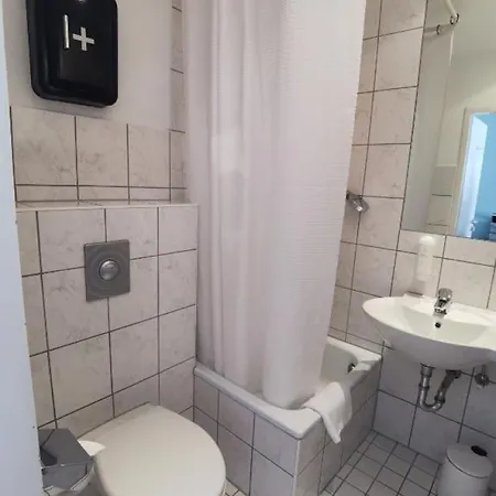 Guestified Ayuna 3* Düsseldorf