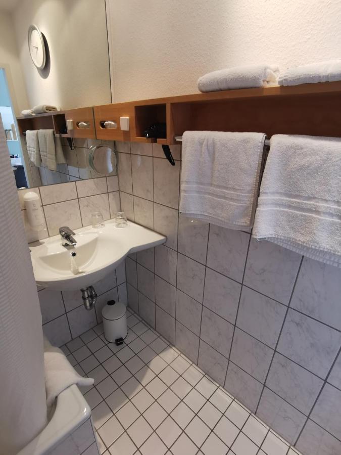 Guestified Ayuna Düsseldorf