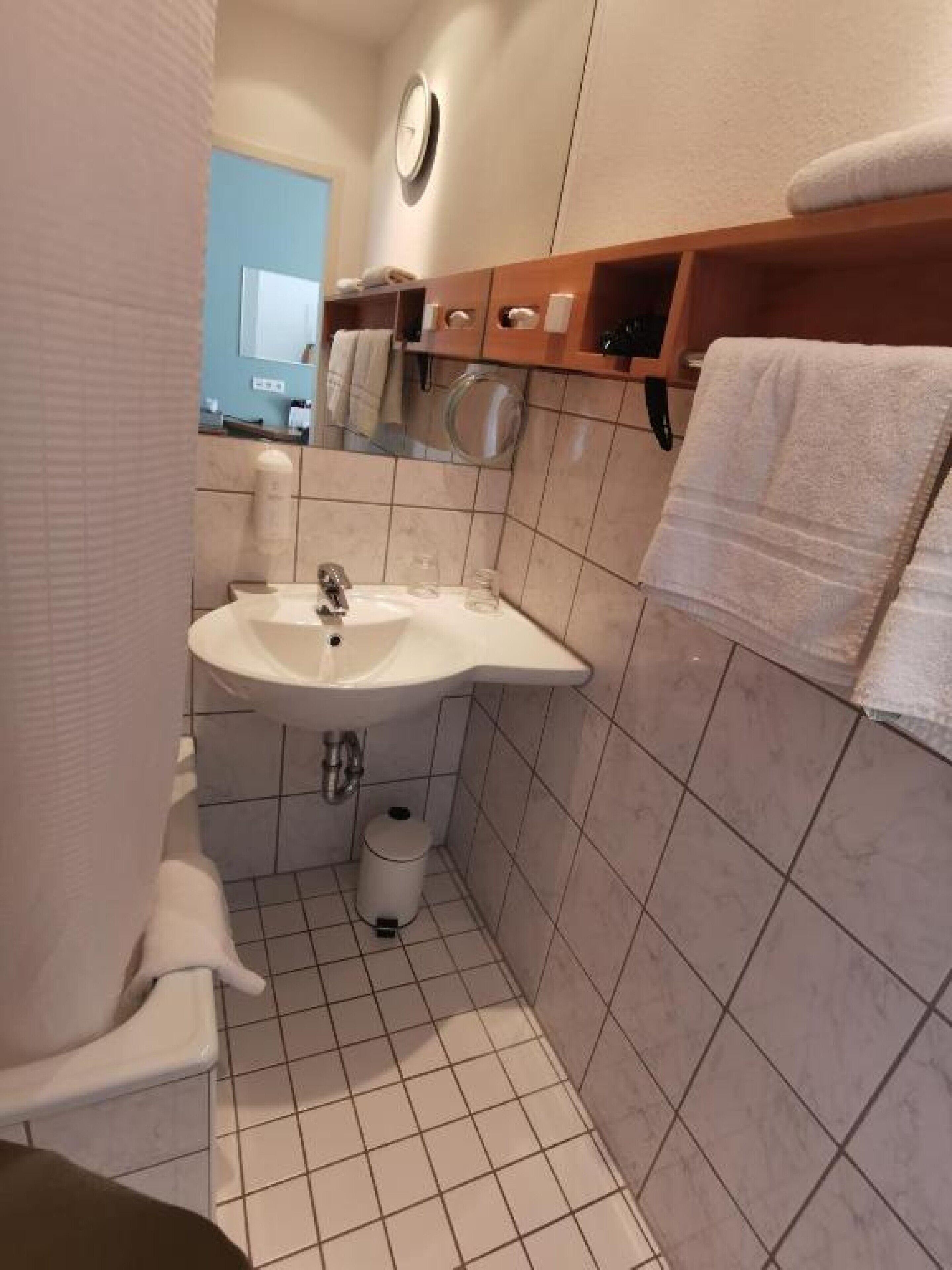 Guestified Ayuna Düsseldorf